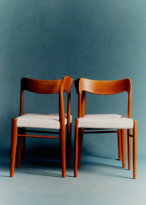 Lot de 4 chaises vintage dossier courbé - Bois — image 5