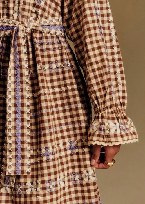 Robe Véronique - Vichy Marron Broderies Lila — image 3