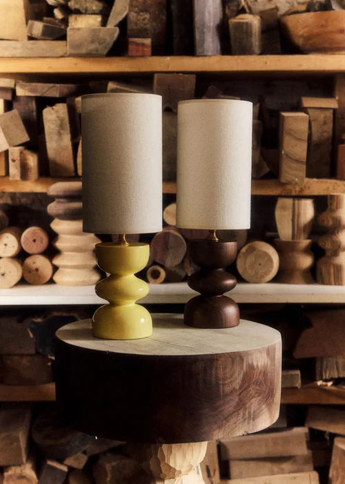 Lampe Romie Objetti Petit Modèle - Bois laqué jaune - Abat-jour Petit Modèle Romie — image 3