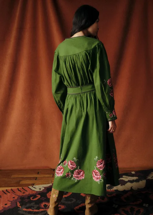 Jupe Siloe - Sézane x Baziszt - Fleurs Multico Fond Vert Bambou — image 3