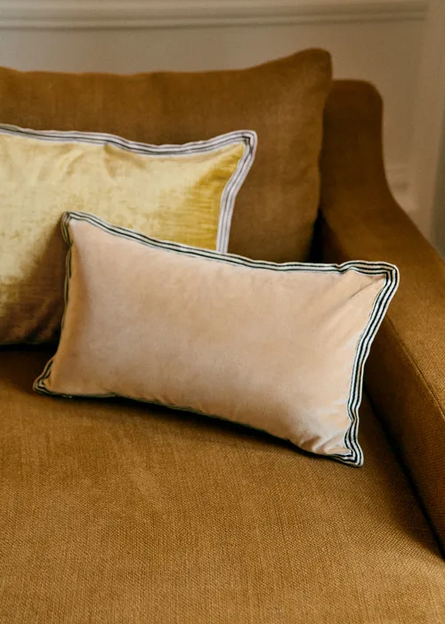 Coussin Velours Édition - Petit modèle - Beige — image 5
