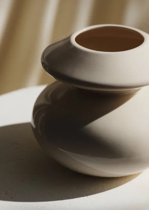 Vase Romie Objetti - Petit modèle - Ecru — image 5