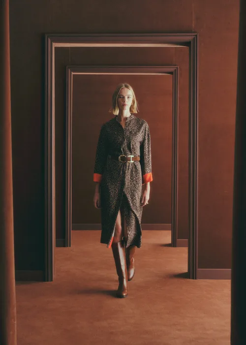 Robe Line - Imprimé Winter Leopard Camel — image 3
