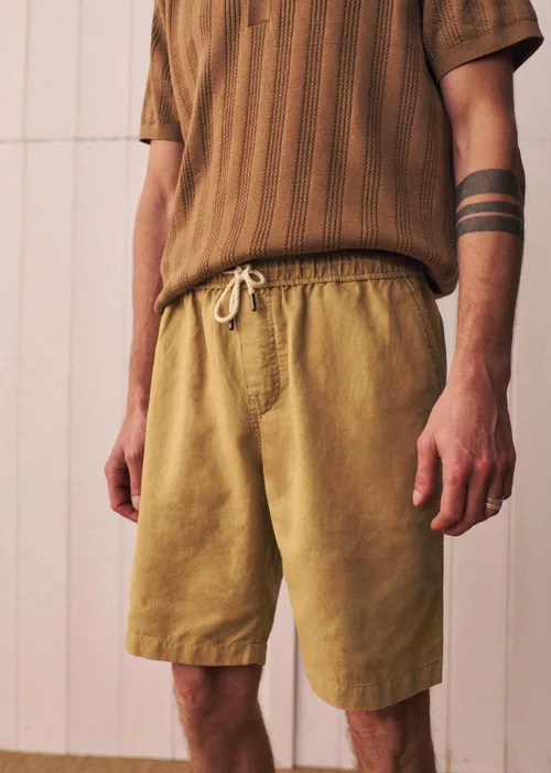 Short Reed - Sable — image 4