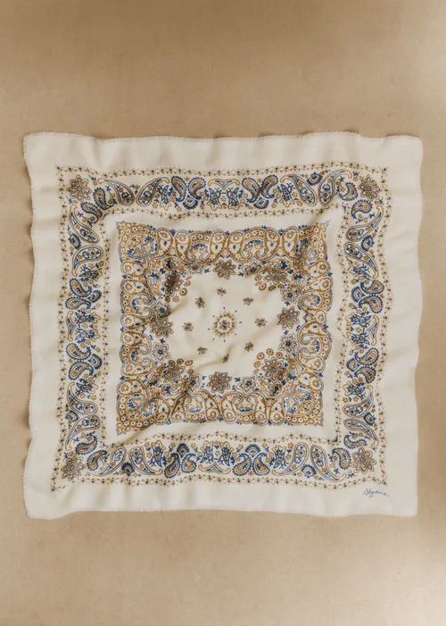 Foulard Maryse - Imprimé Bandana Écru Kaki — image 3