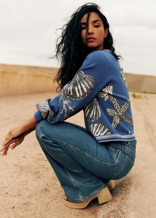 Gilet Marceau - Sézane x Inoui Editions - Jacquard Coquillages Bleu — image 3