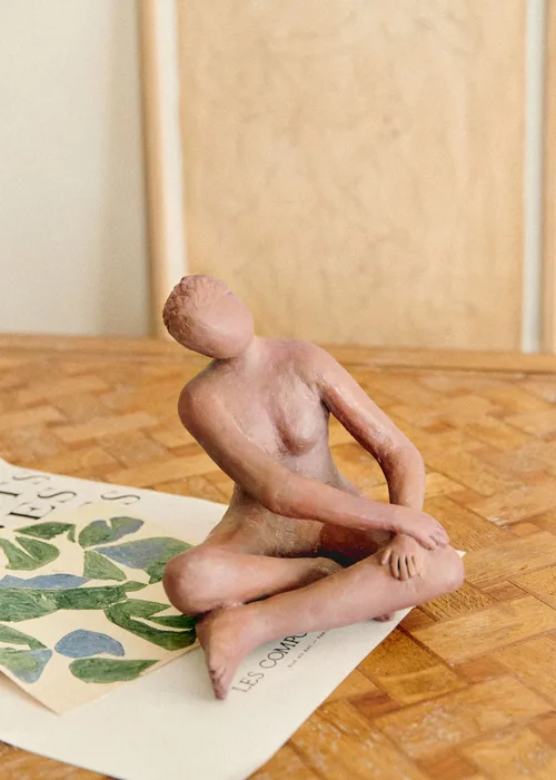 Sculpture Guénolée Courcoux - La Femme grand modèle - Terracotta — image 1
