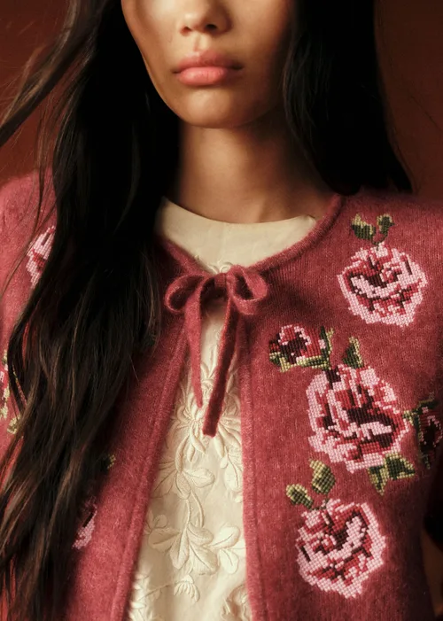 Gilet Alice - Sézane x Baziszt - Fleurs Brodées Fond Bois De Rose Foncé — image 3