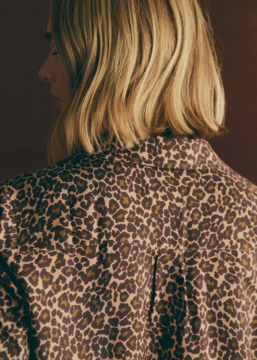 Chemise Annie - Imprimé Winter Leopard Camel — image 4
