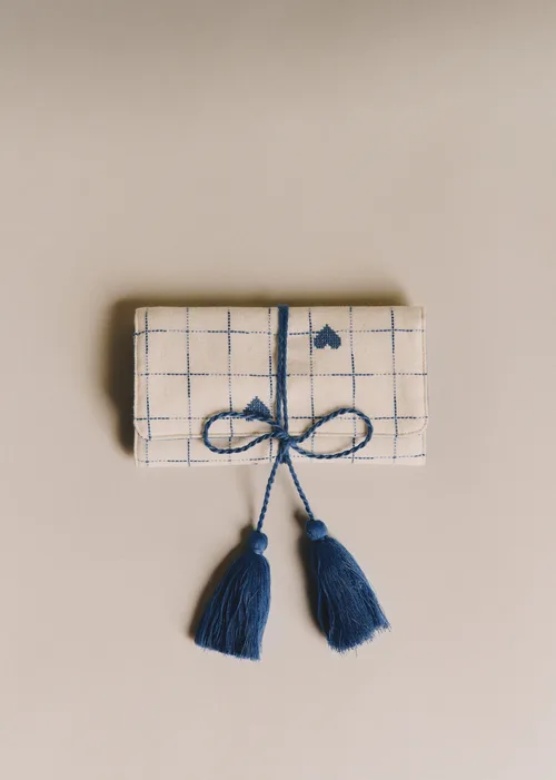 Pochette bijoux - Broderie Coeurs Bleu Vintage