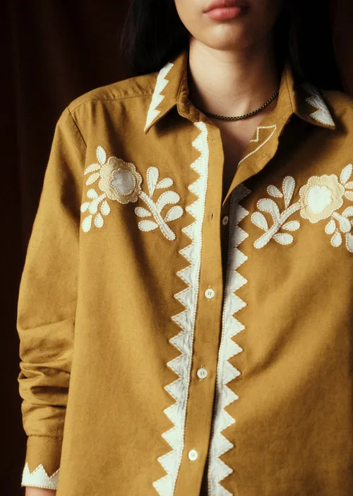 Chemise Jeanette - Sézane x Baziszt - Géo Ecru Fond Mordoré — image 4