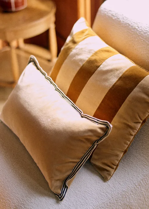 Coussin Velours Édition - Petit modèle - Beige — image 6