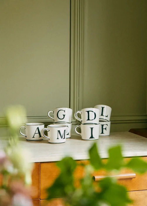 Tasse Tempo - Lettre M - Noir — image 3