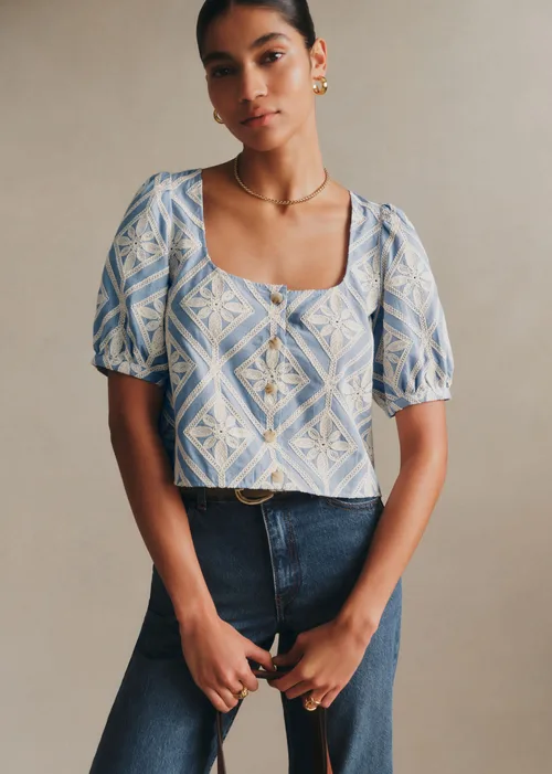 Blouse Laurie - Broderie Contrastée Écru Fond Ciel — image 3