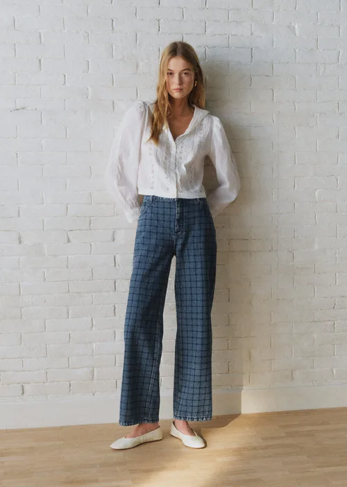 Pantalon Le 90's - Sézane x Sea NY - Broderie Marine Fond Denim — image 3