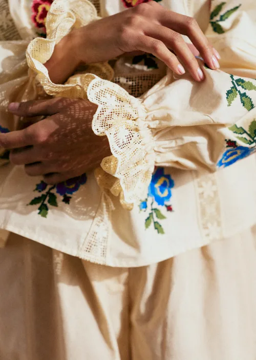 Blouse Syara - Broderie Placée Multico Fond Écru — image 4