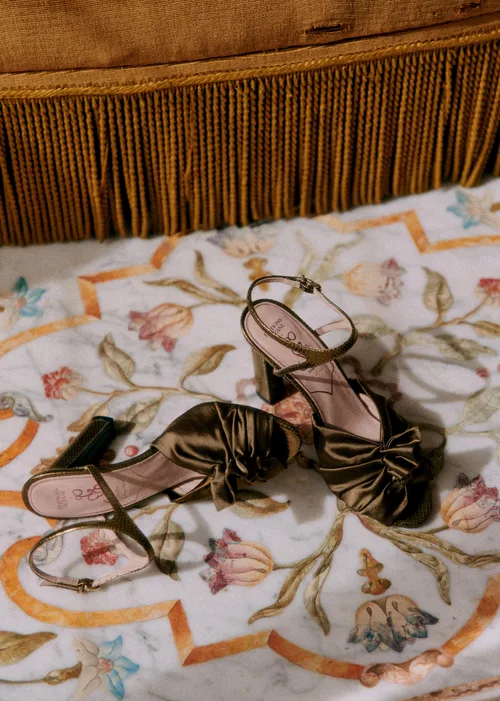 Sandales Marlene - CFM Souliers x Editions Sézane - Mini serpent et satin bronze — image 2