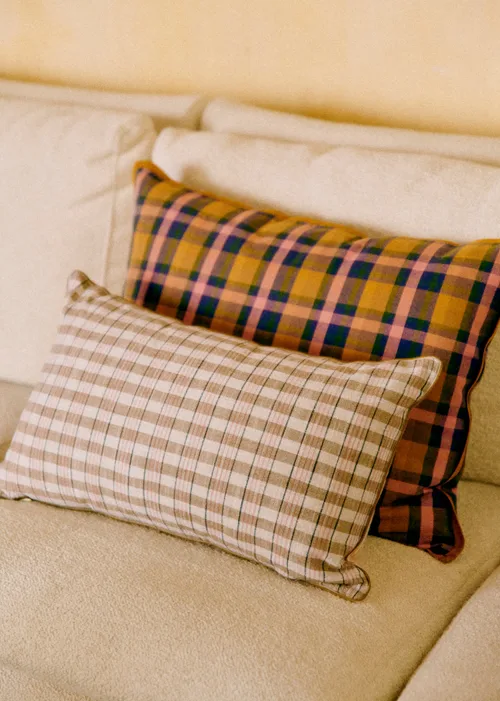 Coussin Tissé Pianissimo - Petit modèle - Café et Blush — image 4