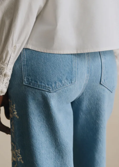 Pantalon Valentin - Sézane x SEA NY - Broderie Placée Crème Fond Bleu Denim — image 4