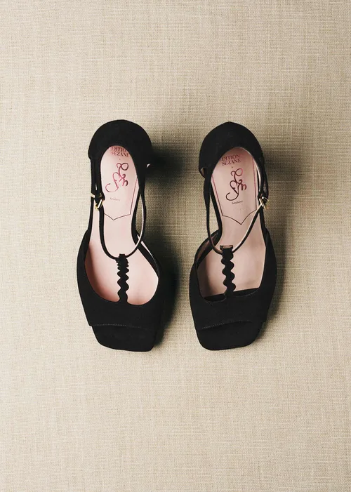 Sandales Hugo - CFM Souliers x Editions Sézane - Velours Noir — image 4