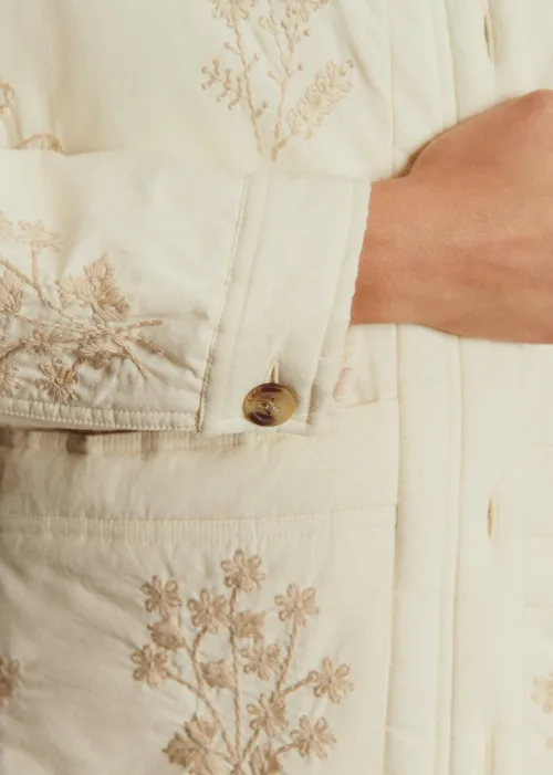Veste Will - Sézane x Baziszt - Primerose Ecru Fond Beige — image 4