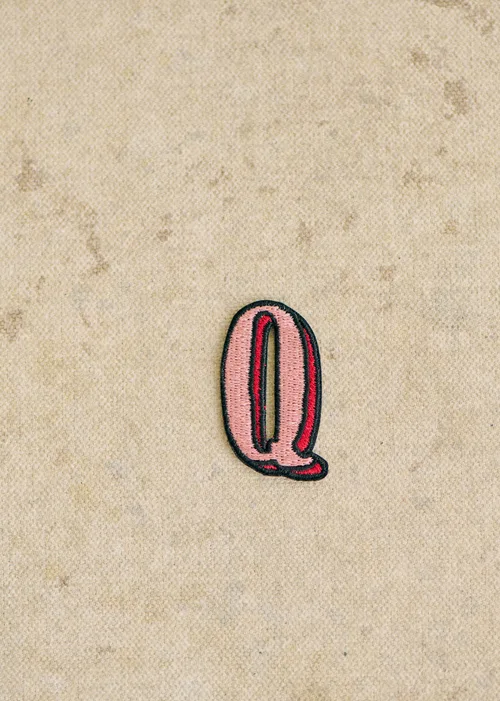 Ecusson Rose - Lettre Q - Rose — image 2