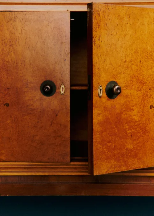 Enfilade vintage en loupe d'orme et palissandre - Loupe d'orme et palissandre — image 5