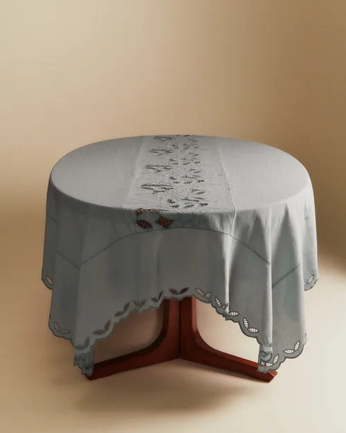 Nappe Brodée - Dimanche au Jardin - Bleu orage — image 2