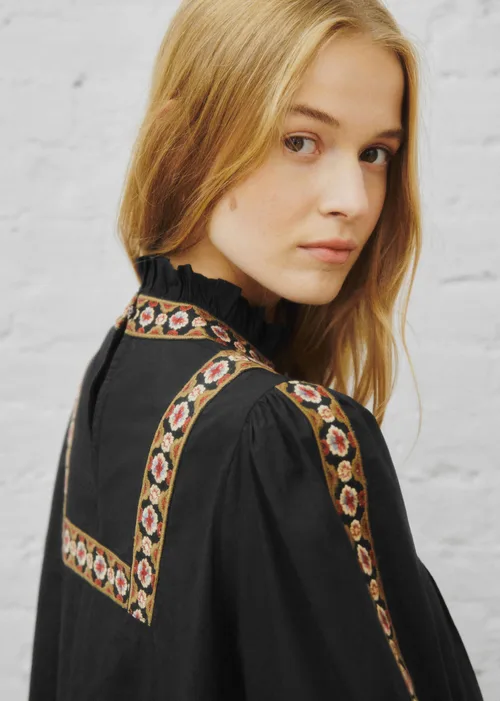 Robe Aliette - Sézane x Sea NY - Broderie Placée Bande Fond Noir — image 4