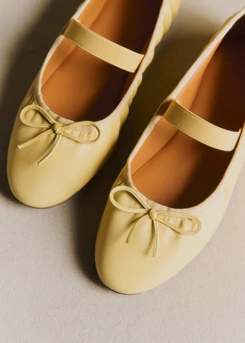 Ballerines Low Amélie - Jaune Lisse Plissé Élastique — image 4