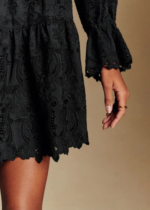 Robe LANKA - Dentelle Noire — image 3