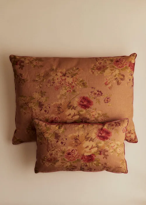 Coussin vintage velours blush - Très grand modèle - Imprimé Roses Anciennes Fond Ocre — image 3