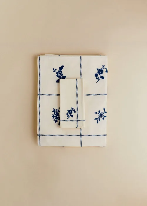 Nappe Brodée - Broderie Bleu Fond Ecru — image 4