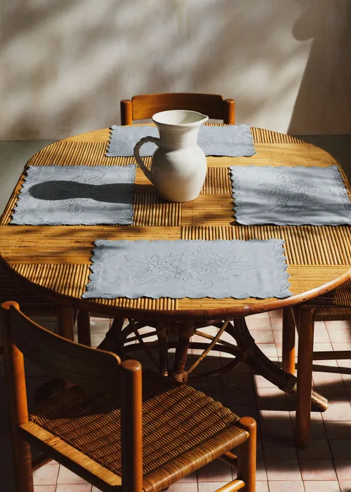 Sets de table brodés - Dimanche au Jardin - Bleu orage — image 3