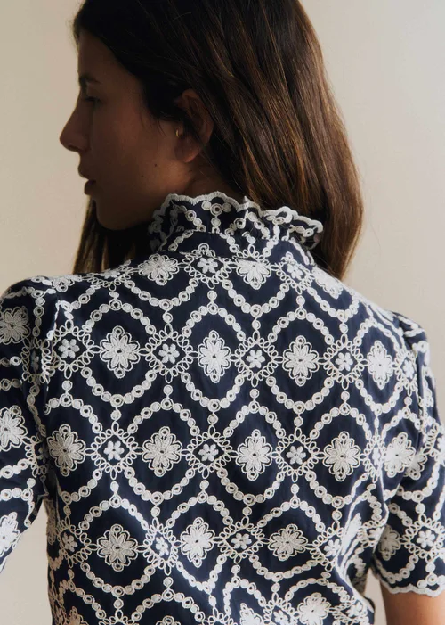 Chemise Dalhia - Fond Marine Broderie Ecru — image 4