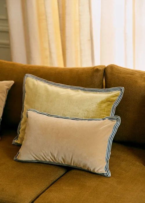 Coussin Velours Édition - Petit modèle - Beige — image 3