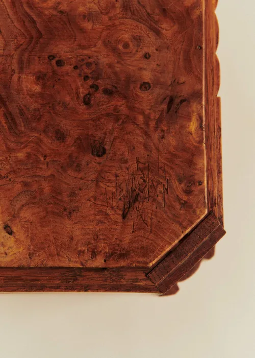 Table d'appoint en loupe d'orme - Loupe d'orme — image 4