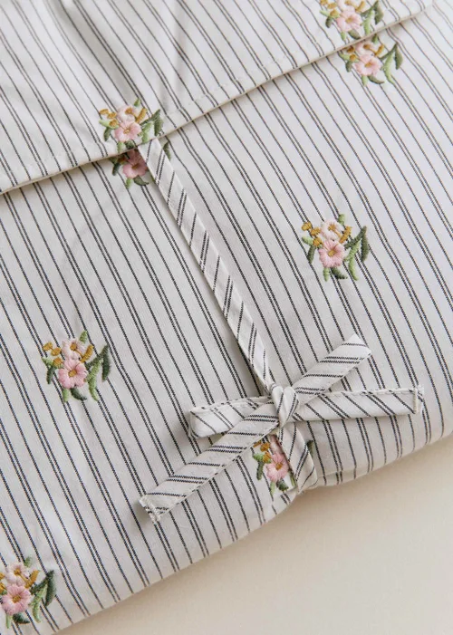 Matelas à langer nomade - Rayures Broderie Fleurs — image 4