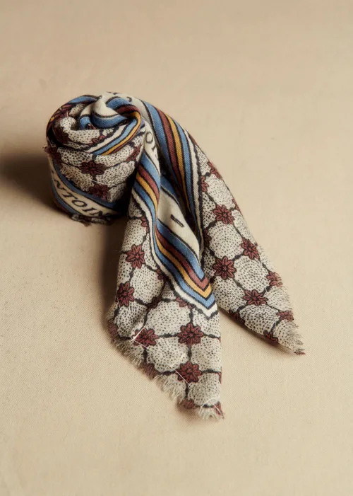 Foulard Maryse - Sézane x Antoinette Poisson - Imprimé Coeur Garance — image 3