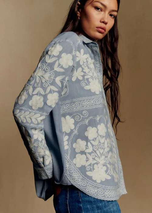 Chemise Maxy - Sézane x Baziszt - Broderie Folk Fond Bleu — image 3
