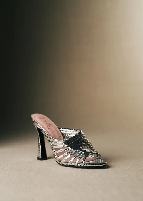 Sandales Lucie - CFM Souliers x Editions Sézane - Serpent argent — image 3