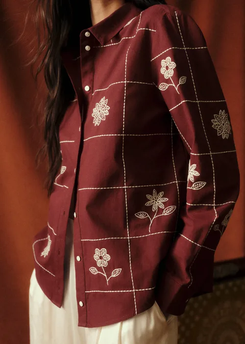 Chemise Tom - Sézane x Baziszt - Bouquet Fond Bordeaux — image 3