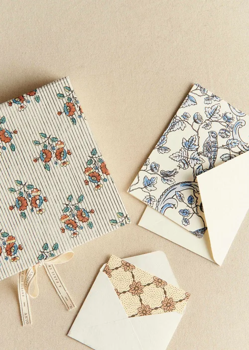 Boite de correspondance - Sézane x Antoinette Poisson - Imprimé Boutonnières — image 3