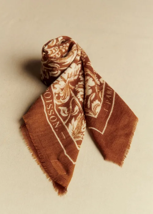 Foulard Maryse - Sézane x Antoinette Poisson - Grand Pavots Fond Café — image 4
