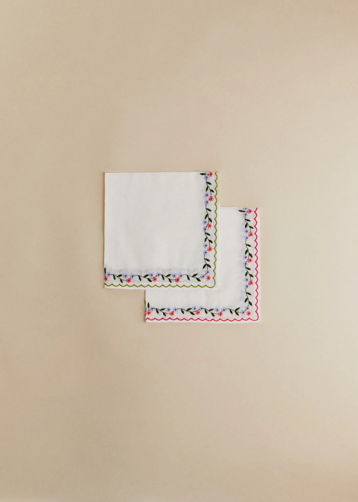 Set de 2 serviettes brodées - Les petites fleurs