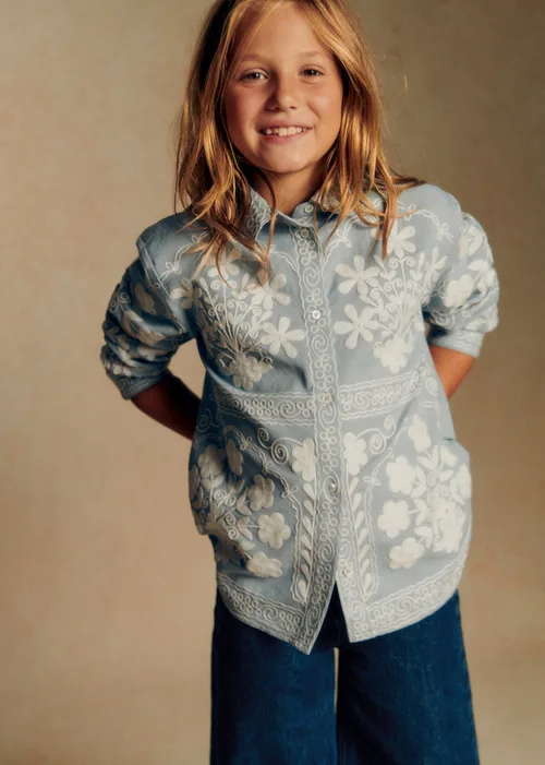 Chemise Maxine - Petit Sézane x Baziszt - Broderie Folk Ecru Fond Bleu — image 3