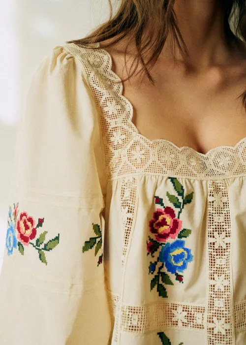 Blouse Syara - Broderie Placée Multico Fond Écru — image 3