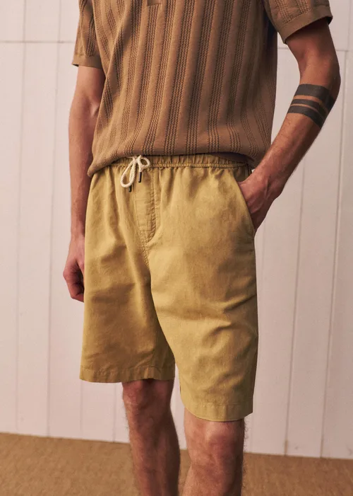 Short Reed - Sable — image 3
