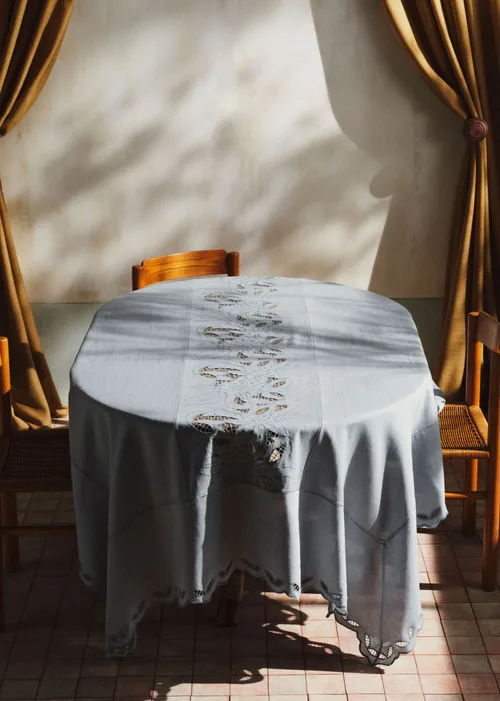 Nappe Brodée - Dimanche au Jardin - Bleu orage — image 4